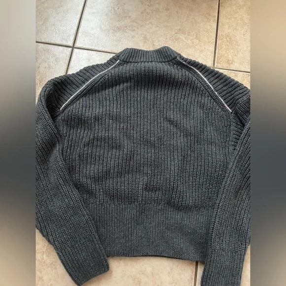 Everlane Dark Charcoal Ribbed Turtleneck Sweater - Picture 6 of 8